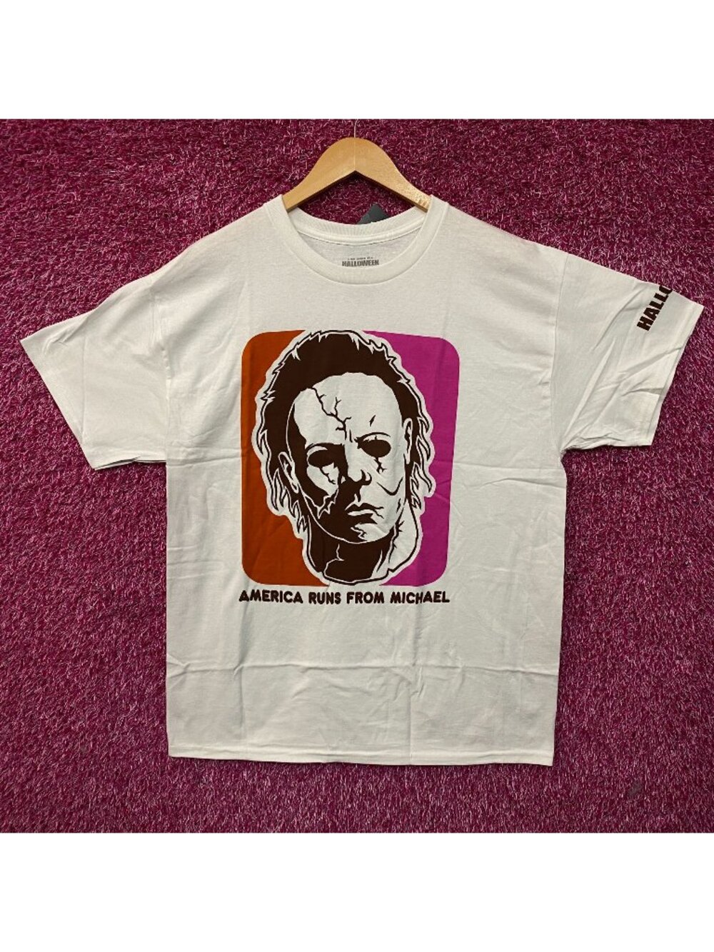 John Carpenter's Halloween "America Runs From Michael" Graphic T-Shirt Large
